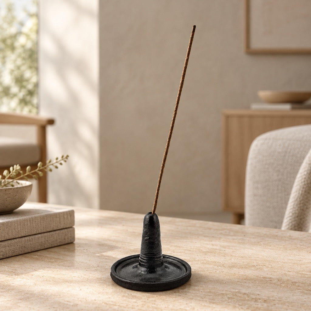 Porte-encens bâton « Rituel » en grès noir African Stone – Noir satiné