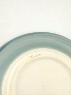 Assiette creuse en porcelaine céladon bleu-vert faite main – Terres.me – vue 9