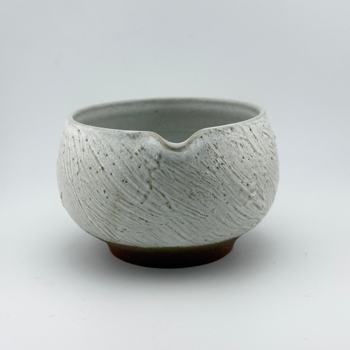 Katakuchi en Grès rouge de récolte Esterel - Théière artisanale - Texturé Blanc Mat - Cérémonie du thé wabi-sabi