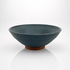 Bol artisanal bleu-gris en terre chinoise de Xing, pièce unique façonnée à la main par Terres.me.