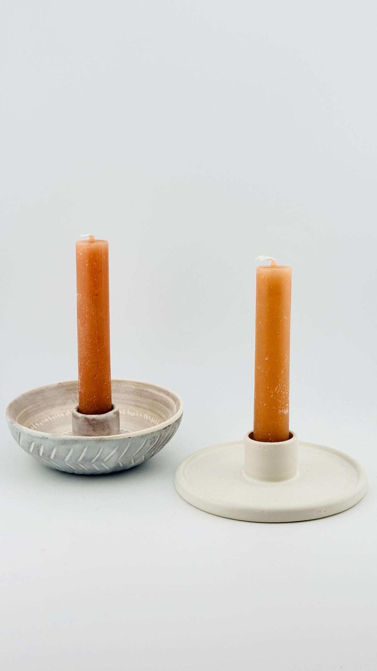 Bougeoir blanc ÉPURE en céramique minimaliste, fait main par Terresme — vue 8 sur 10.