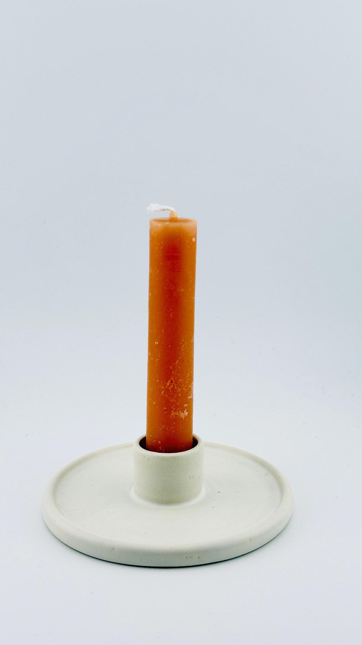 Bougeoir blanc ÉPURE en céramique minimaliste, fait main par Terresme — vue 9 sur 10.