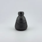 Bouteille à soja Shôyu-sashi en grès noir – Shino Matcha