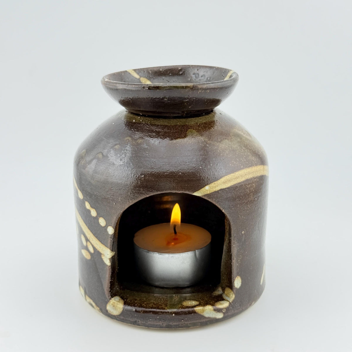 Brûleur d’huile essentielle artisanal en grès émaillé Tenmoku, céramique japandi Terres.me