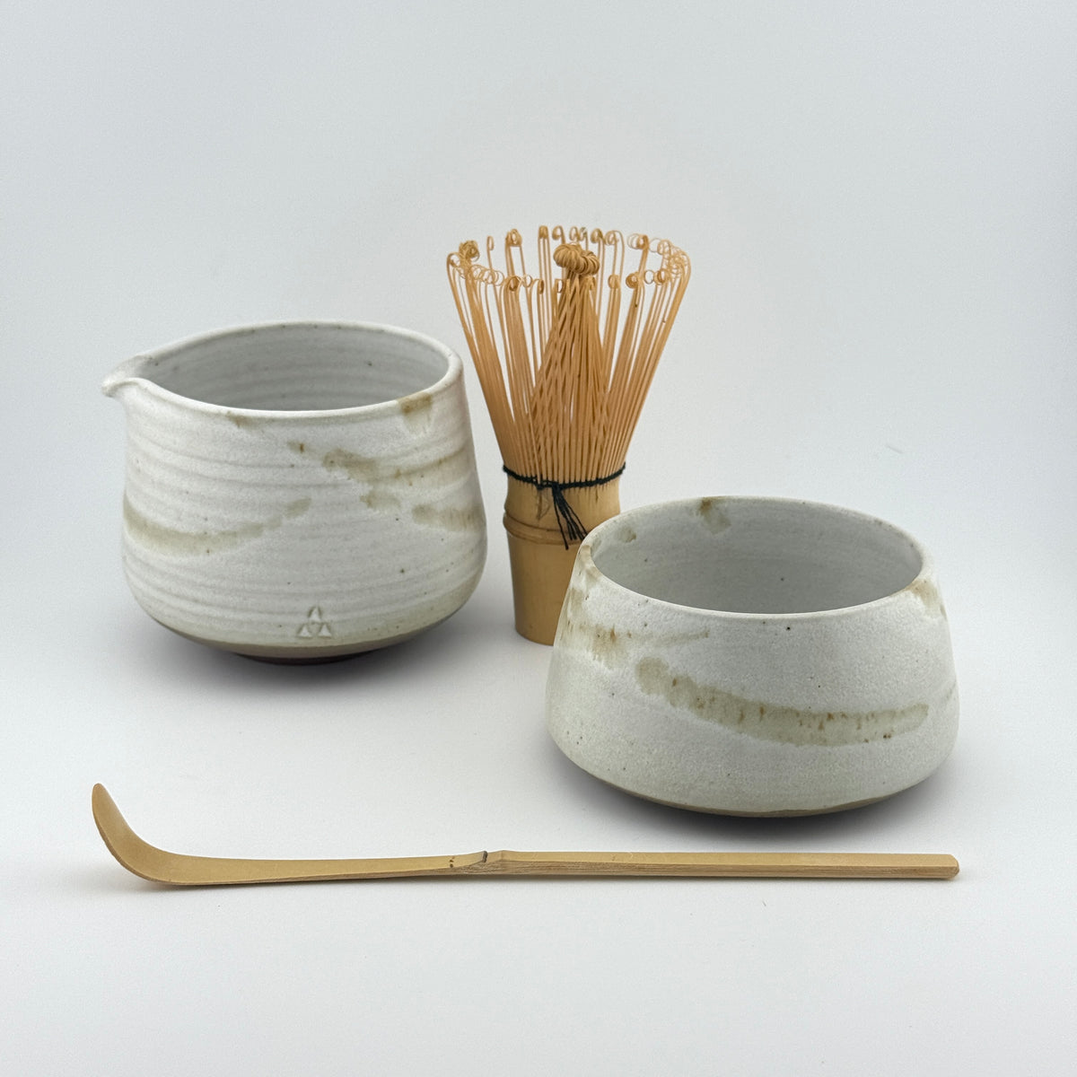 Bol à matcha en terre sauvage de l’Estérel – Chawan conique crème