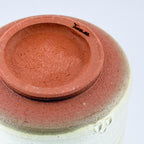 Chawan artisanal en terre rouge de l’Estérel, émail crème et pied laissé brut – Terres.me
