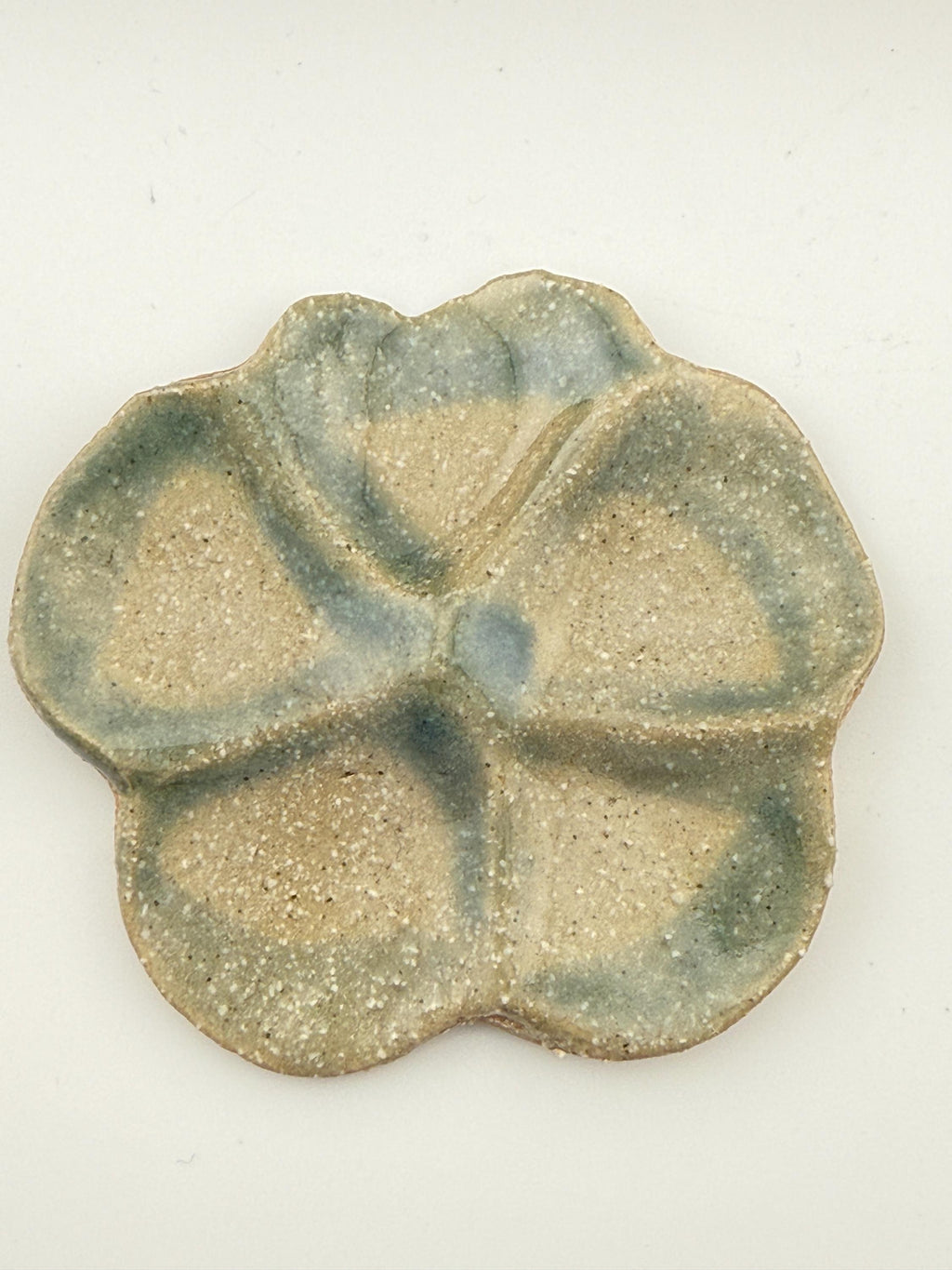 Coupelles Cœur & Fleurs en céramique, pièces uniques faites main par Terresme — vue 10 sur 10.
