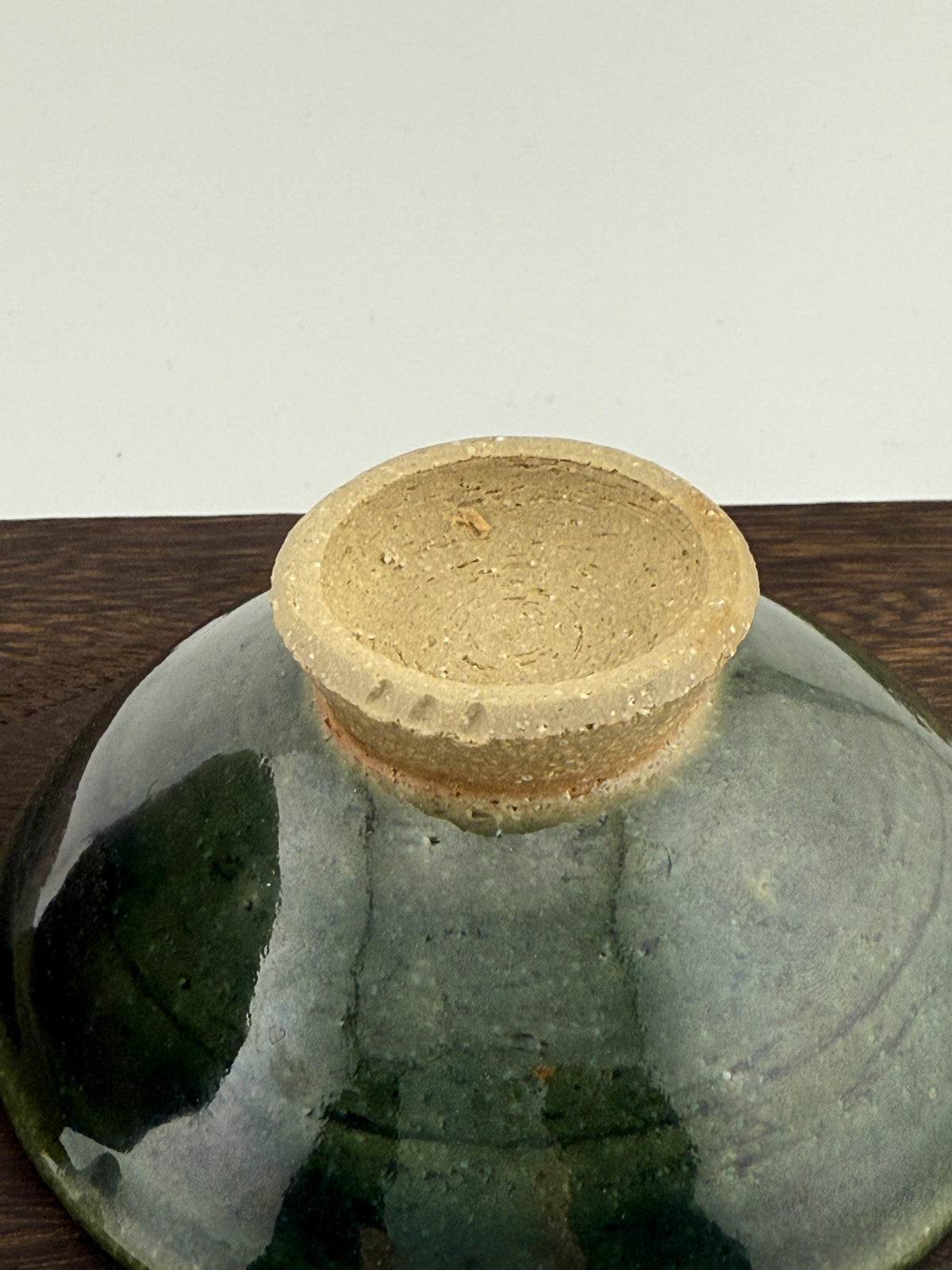 Coupelles artisanales en grès Saint-Amand, engobe de porcelaine et émail céladon vert forestier – Terres.me
