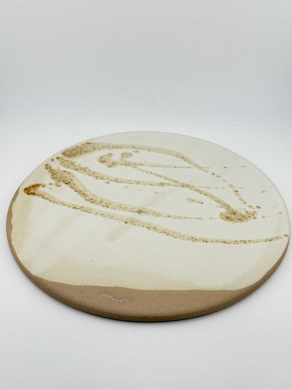 Dessous-de-plat Trace de Terre en grès caramel, décor gestuel – photo 6