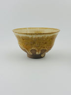 Grand chawan en grès caramel Toffee, vue de face