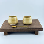 Duo de tasses espresso artisanales en grès et sable de Sardaigne, émail miel brillant – Terres.me