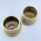 Duo de tasses espresso artisanales en grès et sable de Sardaigne, émail miel brillant – Terres.me