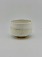 Duo de tasses en grès porcelainique blanc YUKI NO HANA, façonnées à la main par Terresme — vue 6 sur 8.