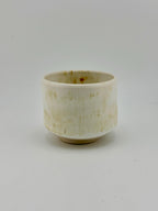 Duo de tasses en grès porcelainique blanc YUKI NO HANA, façonnées à la main par Terresme — vue 7 sur 8.