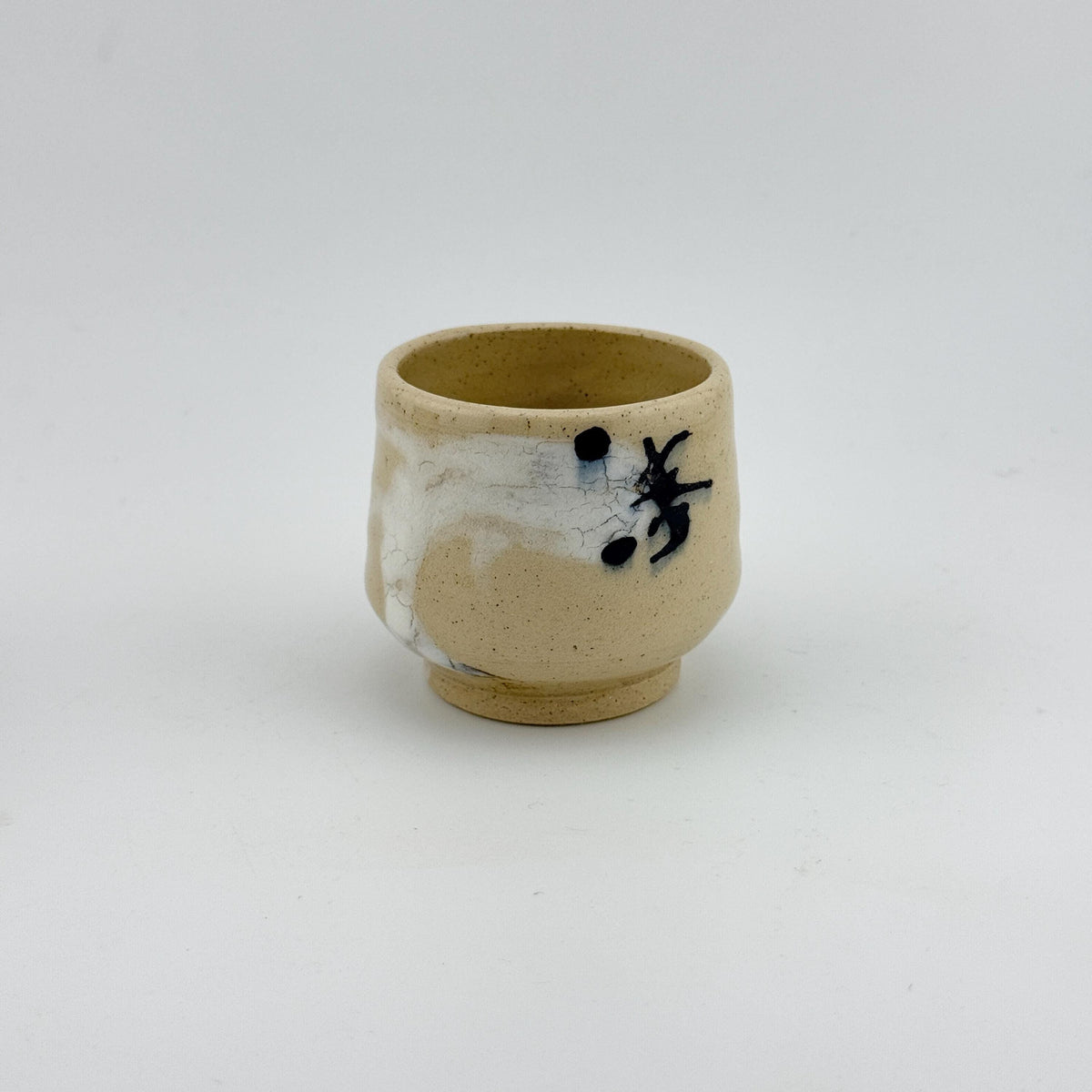 Duo de yunomi japonais en grès avec décor peint à la main en porcelaine, création artisanale Terres.me