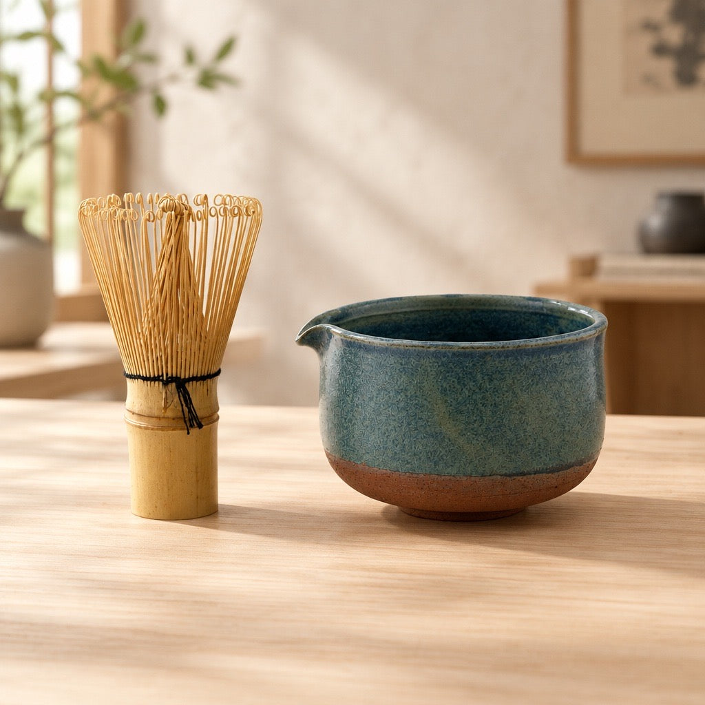 Katakuchi en grès rouge de récolte - Théière artisanale - Bleu satiné Isara - Cérémonie du thé wabi-sabi