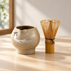 Katakuchi en grès et sable de Sardaigne avec décor poisson peint en porcelaine, céramique Terres.me