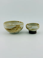 Deux mini-bols chawan crème en grès rouge de récolte de l’Estérel