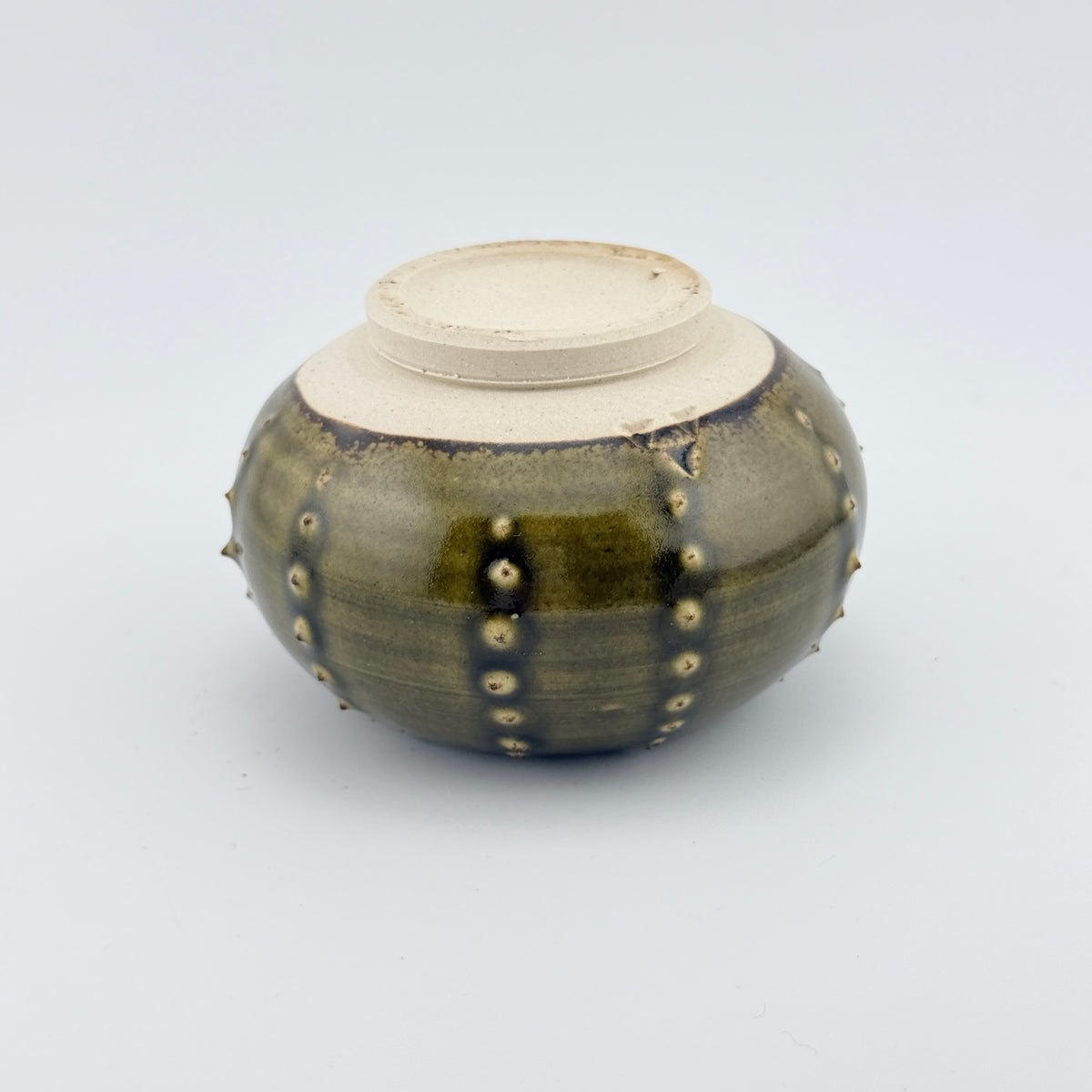 Oursin Céramique en Grès Porcelainique Noir Tenmoku – Sculpture Artisanale Wabi-Sabi