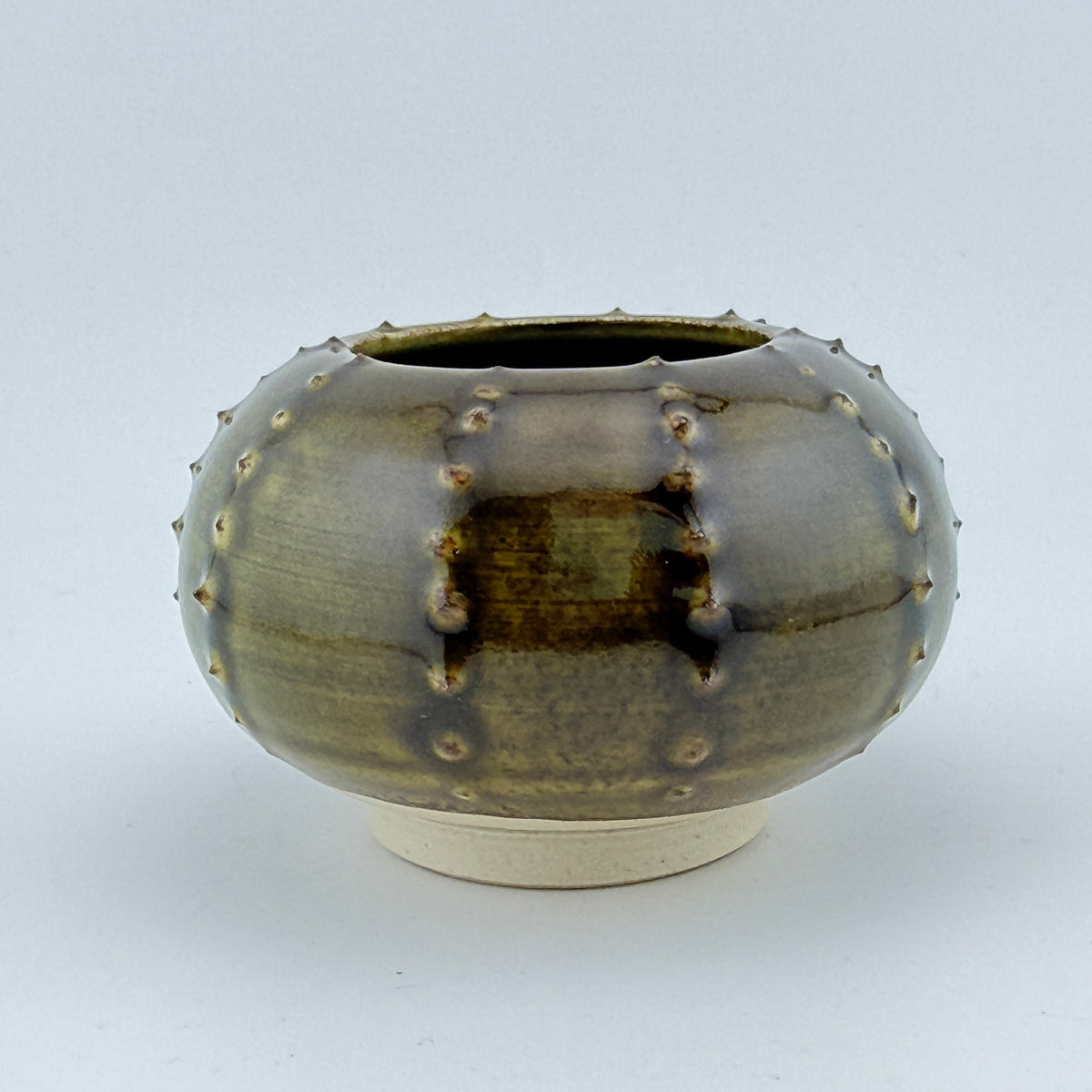 Oursin Céramique en Grès Porcelainique Noir Tenmoku – Sculpture Artisanale Wabi-Sabi