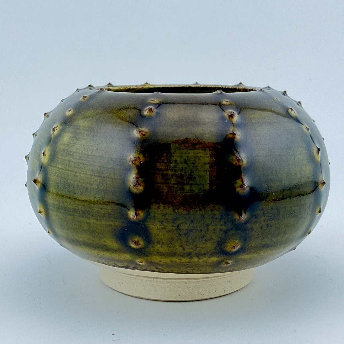 Oursin Céramique en Grès Porcelainique Noir Tenmoku – Sculpture Artisanale Wabi-Sabi