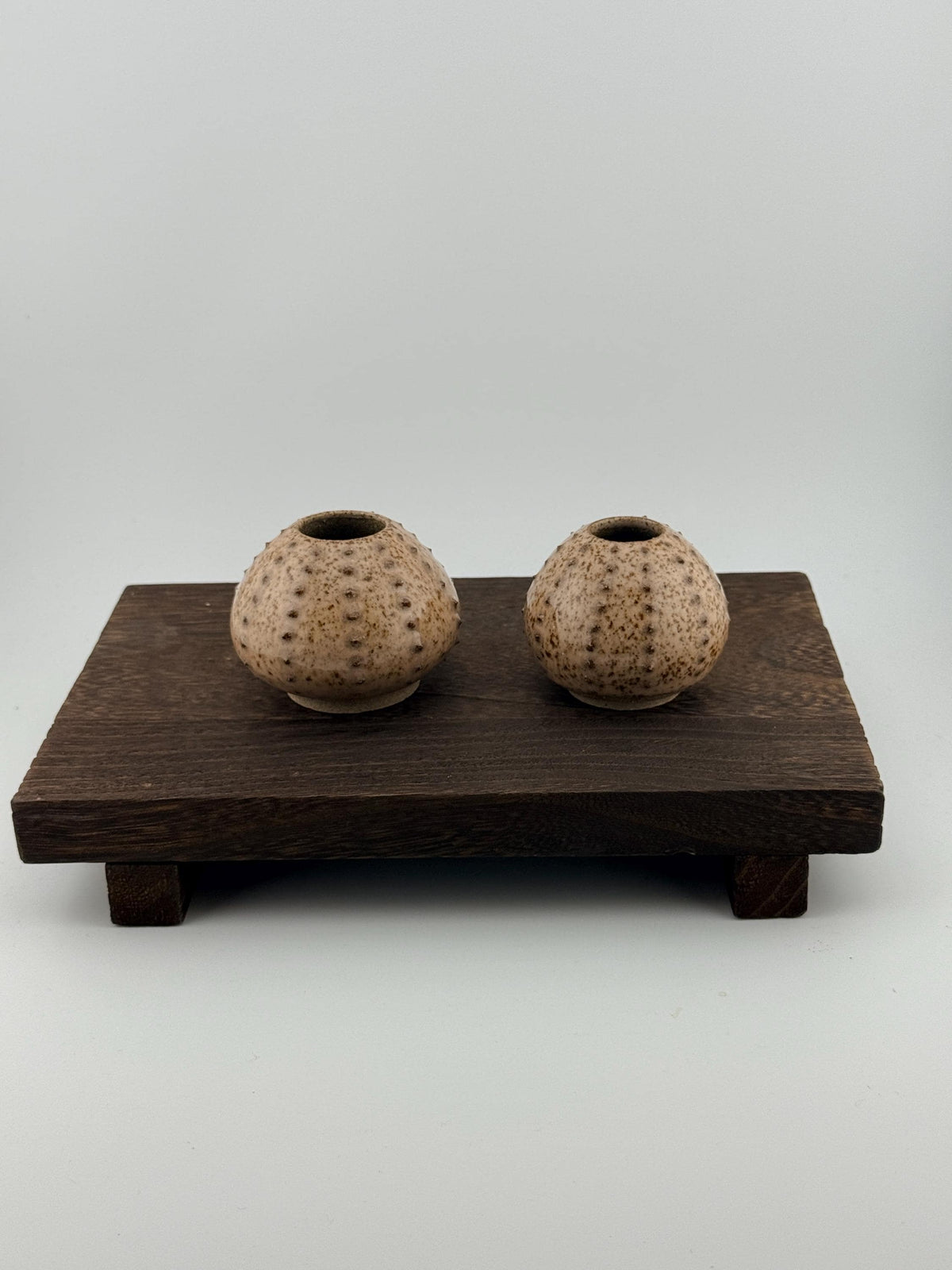 Oursin en céramique de grès wabi-sabi fait main par Terresme — fiche Etsy 1, vue 5 sur 10.