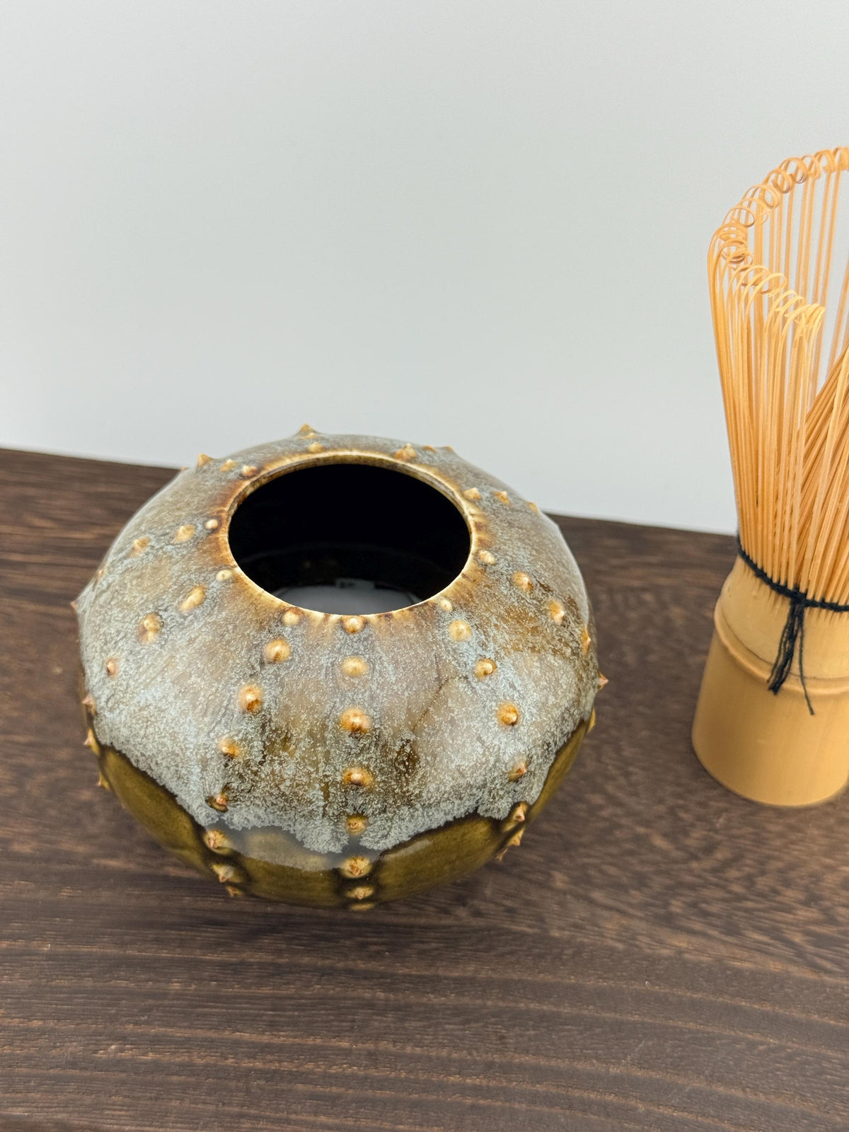 Oursin en céramique de grès wabi-sabi fait main par Terresme — fiche Etsy 2, vue 8 sur 10.