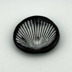 Coquillage artisanal en grès émaillé, porte-encens, pierre d’apaisement ou porte-bijoux – Terres.me