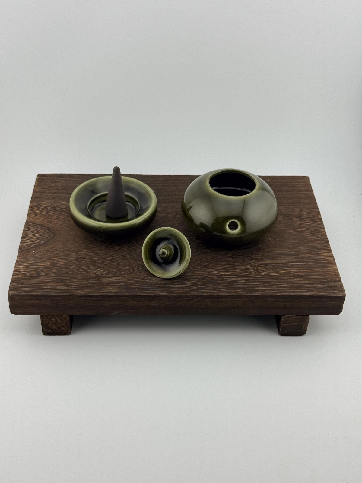 Porte-encens en porcelaine émaillée Tenmoku, fait main par Terresme — vue 6 sur 7.