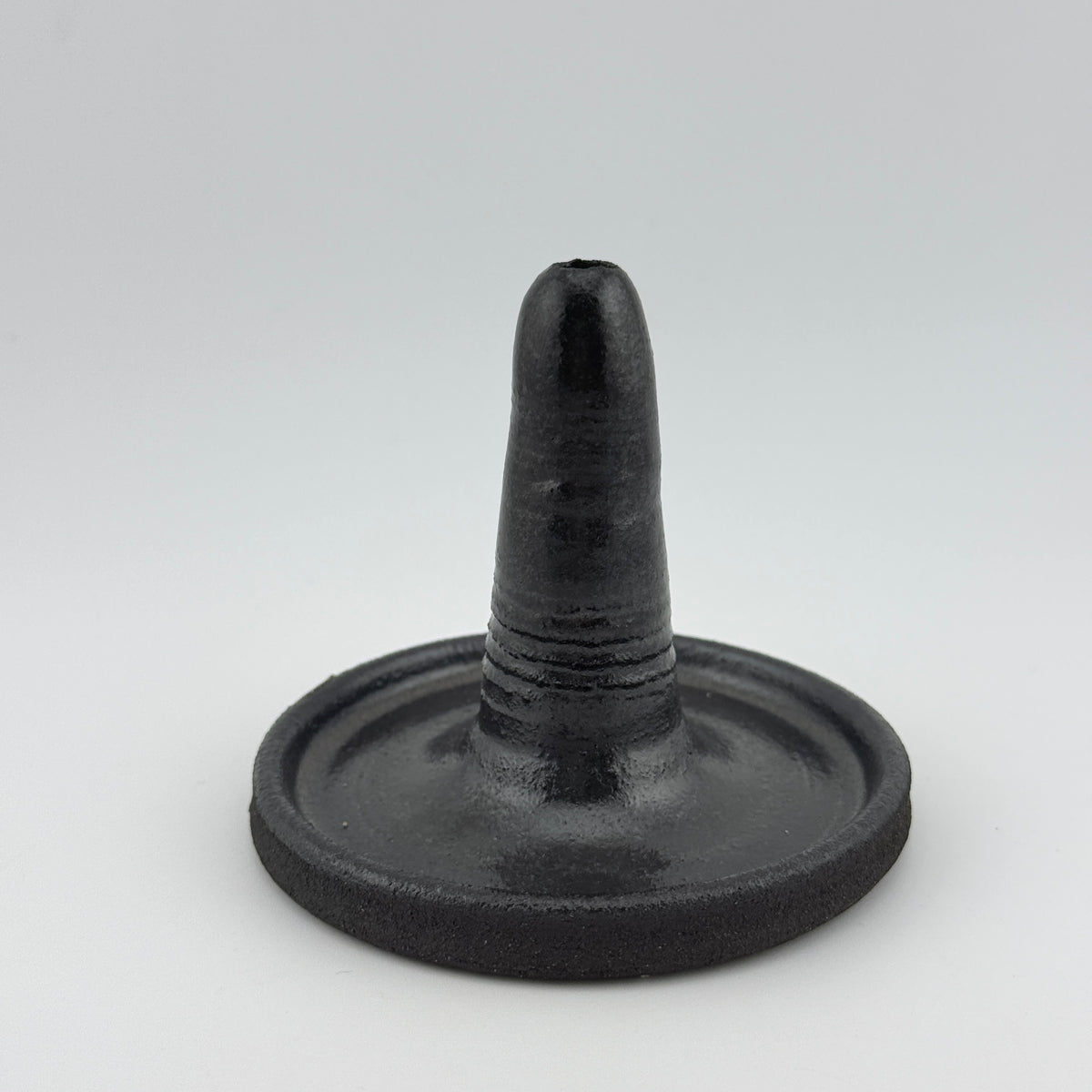 Porte-encens bâton « Rituel » en grès noir African Stone – Noir satiné