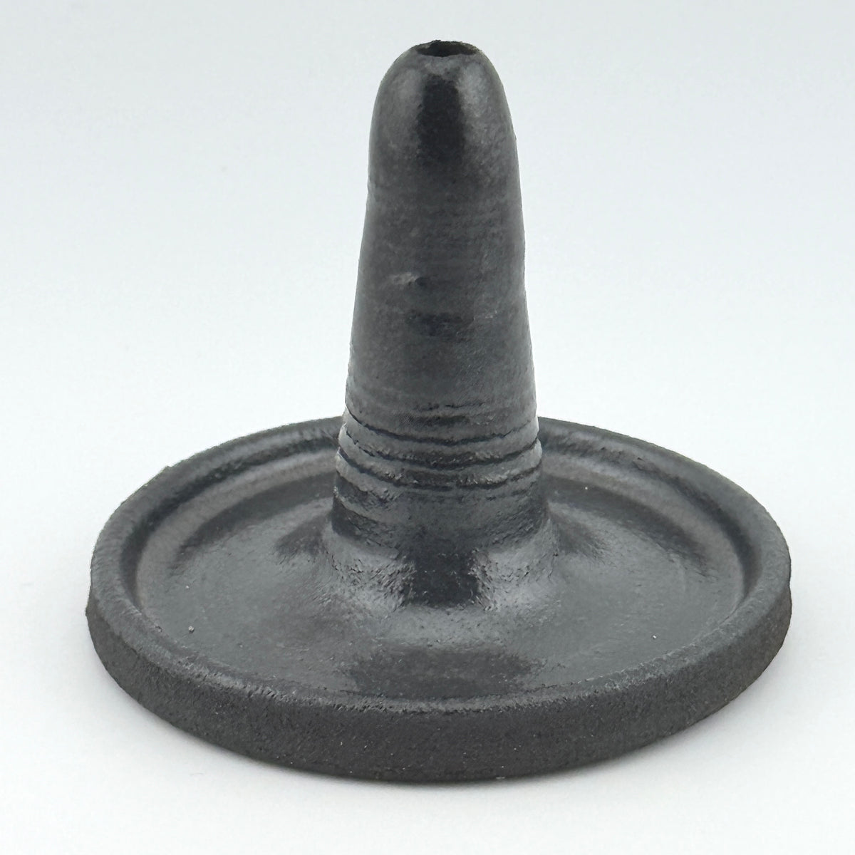 Porte-encens bâton « Rituel » en grès noir African Stone – Noir satiné