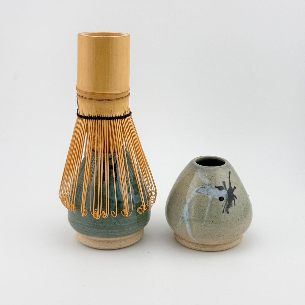 Porte-fouet Matcha en grès, chasen holder artisanal en céramique japandi par Terres.me