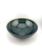 Grand bol de service en grès porcelainique, émail céladon Rainforest aux nuances vertes, Terres.me.