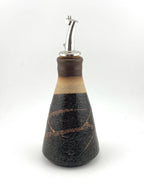 Shoyu Sashi en grès chamotté et Ash glaze céladon, faits main par Terresme — vue 8 sur 10.