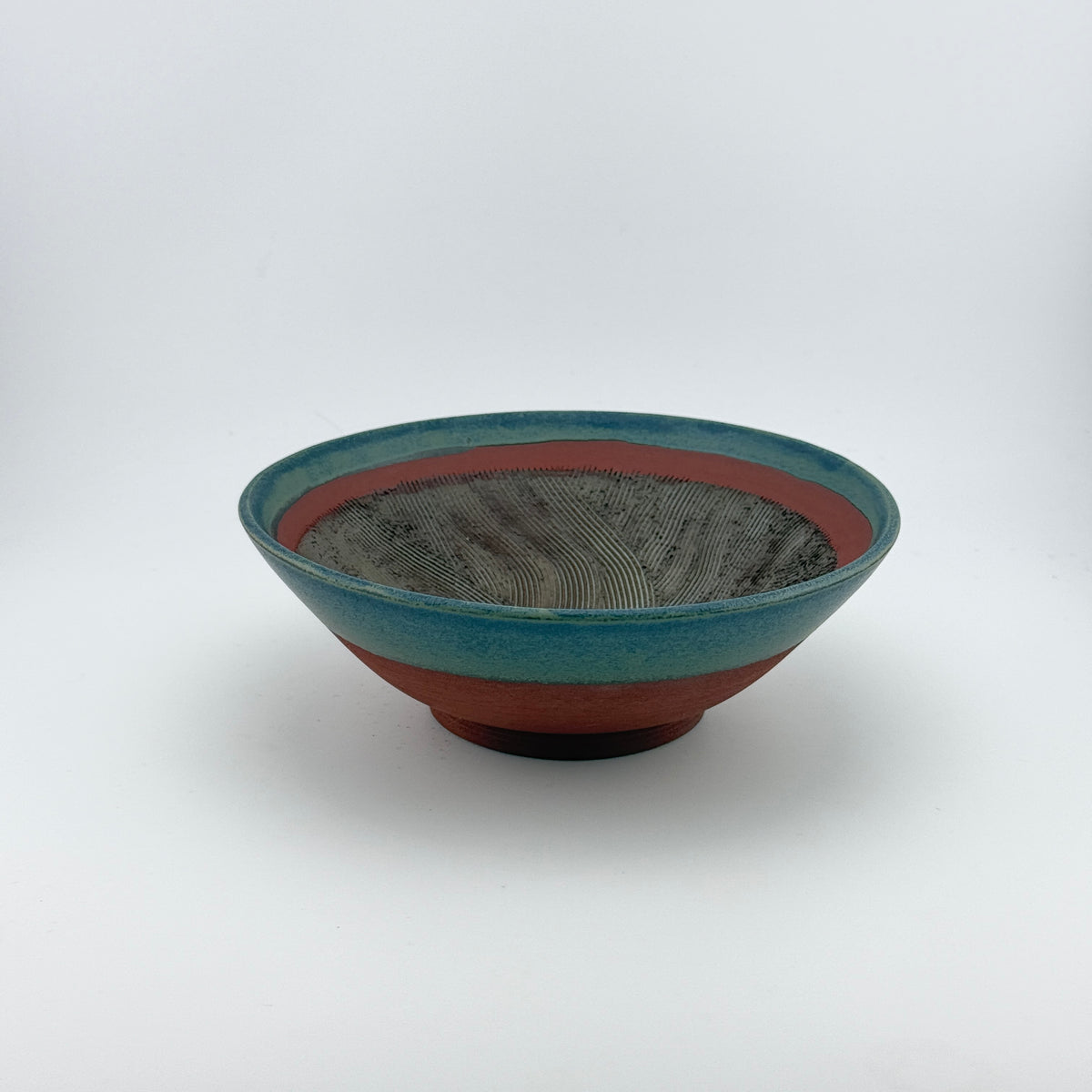 Suribachi artisanal en Grès rouge Xing – Mortier japonais, bord bleu Isara