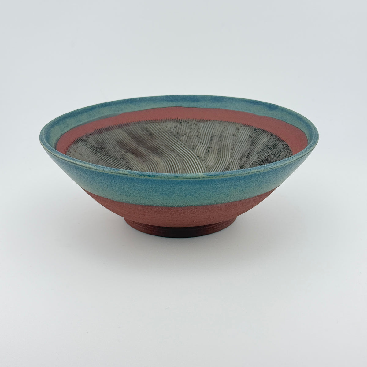 Suribachi artisanal en Grès rouge Xing – Mortier japonais, bord bleu Isara