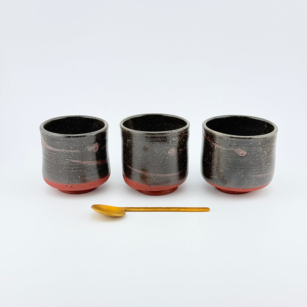 Trio de tasses à café en Grès rouge de récolte du massif de l’Esterel - Émail de cendres - Wabi-Sabi