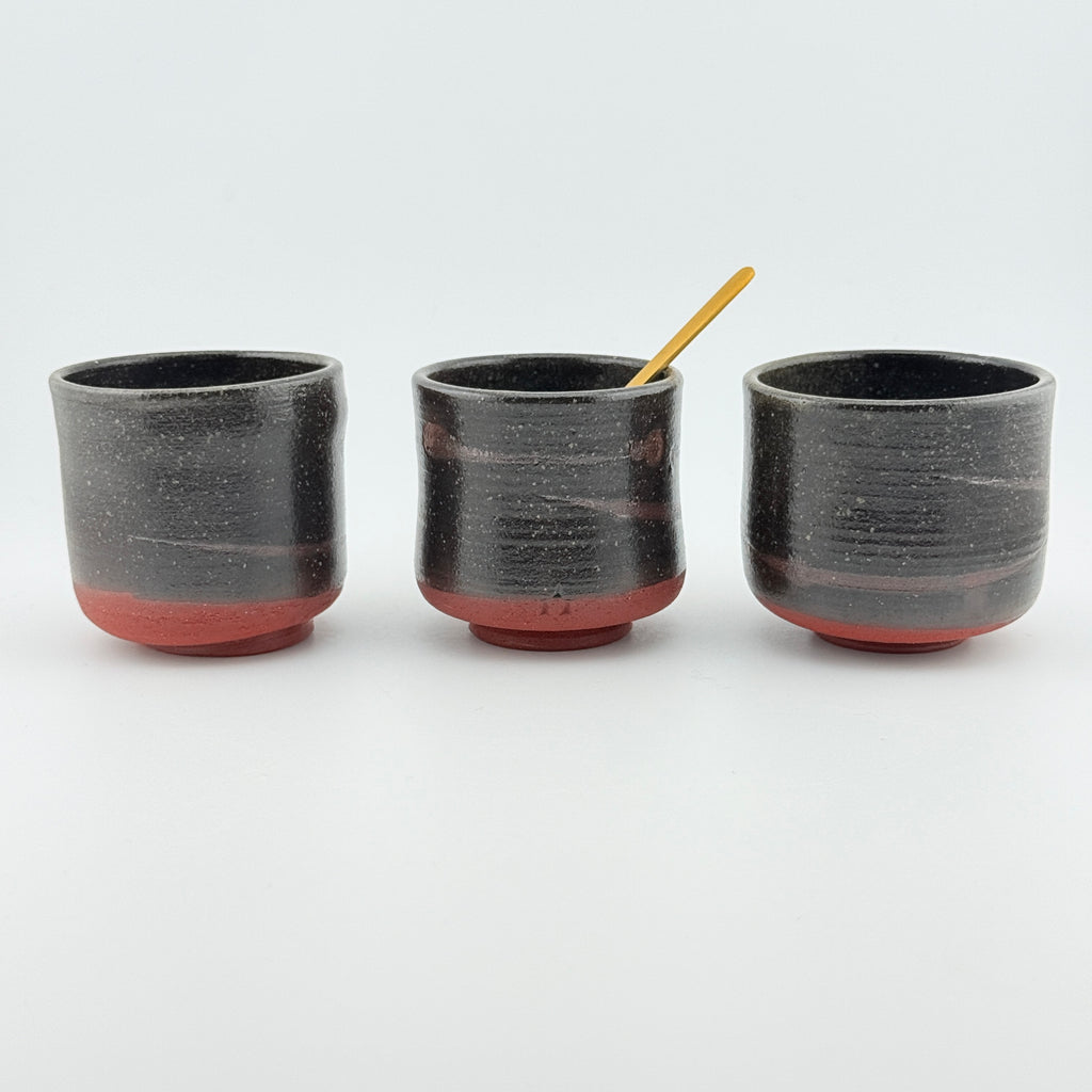 Trio de tasses à café en Grès rouge de récolte du massif de l’Esterel - Émail de cendres - Wabi-Sabi