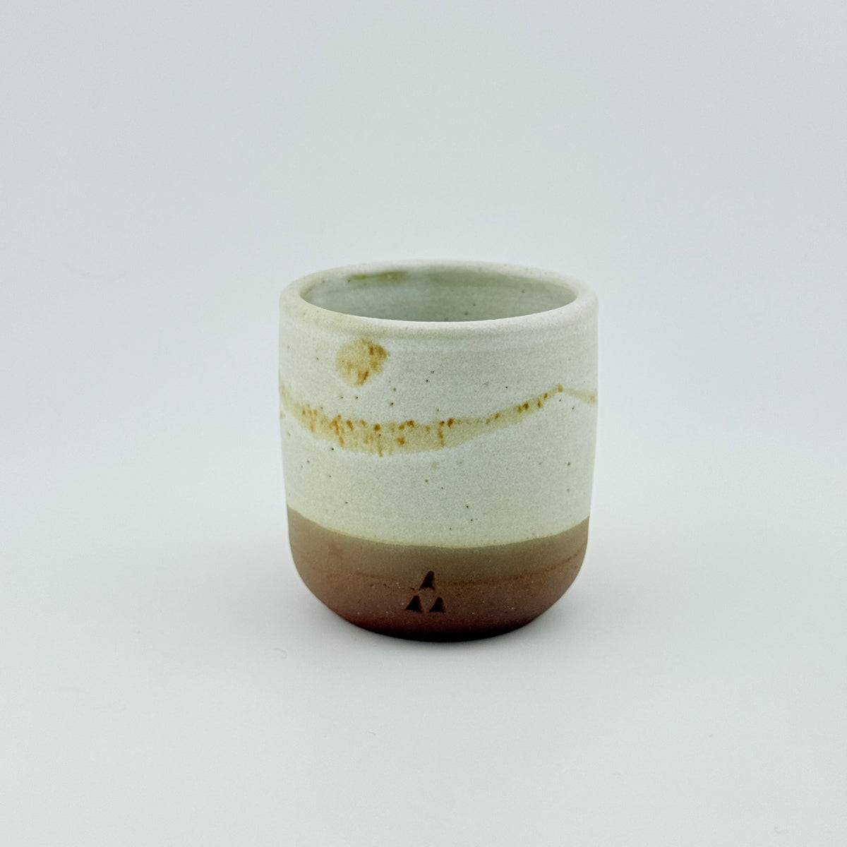 Duo de tasses à café en Grès rouge de récolte du massif de l’Esterel - Émail blanc mat opaque et vanille sablé - Wabi-Sabi