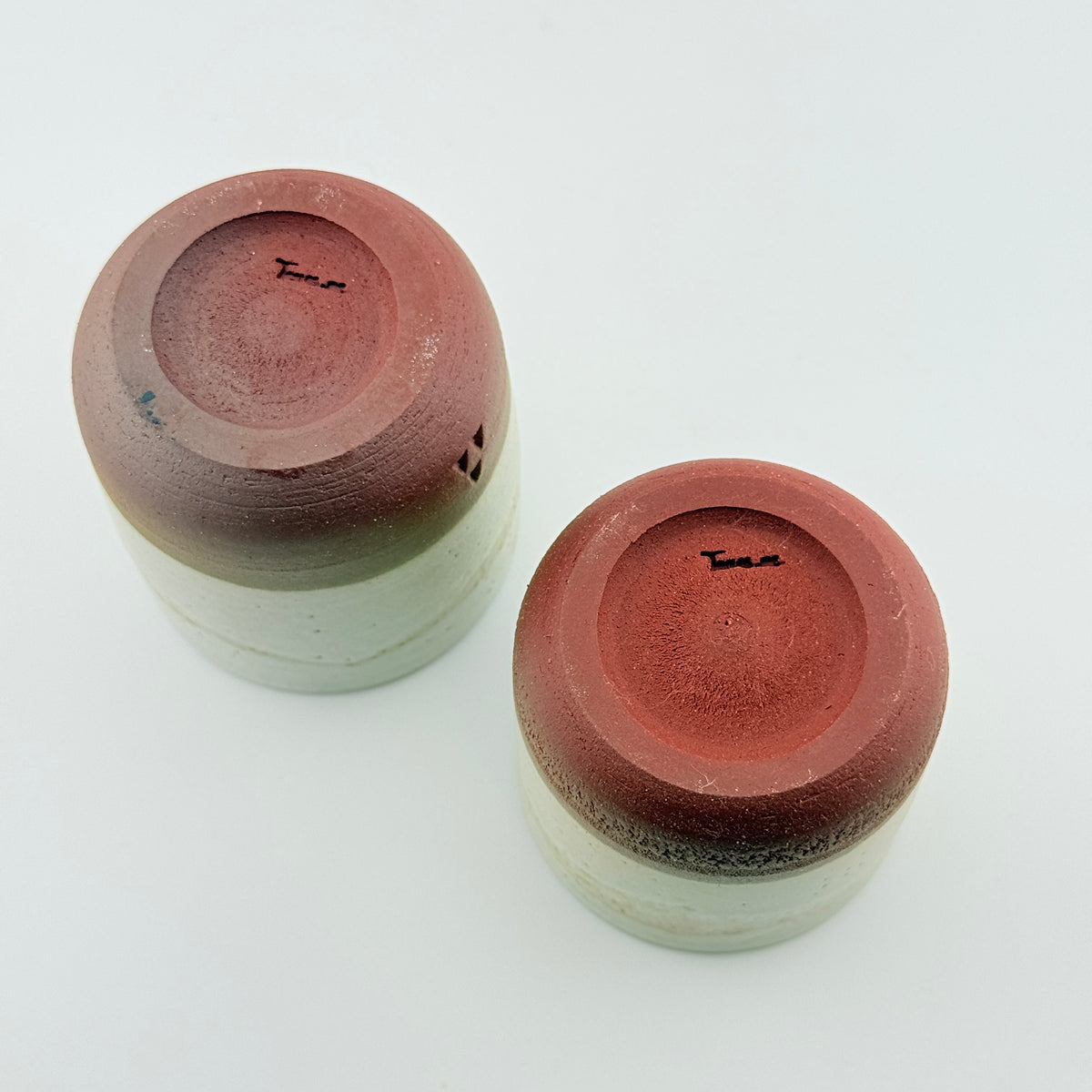 Duo de tasses à café en Grès rouge de récolte du massif de l’Esterel - Émail blanc mat opaque et vanille sablé - Wabi-Sabi