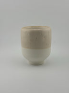 Tasses en faïence Shiitake tournées à la main, vue 3 sur 10, créations artisanales Terresme.