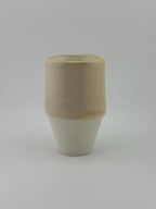 Tasses en faïence Shiitake tournées à la main, vue 4 sur 10, créations artisanales Terresme.