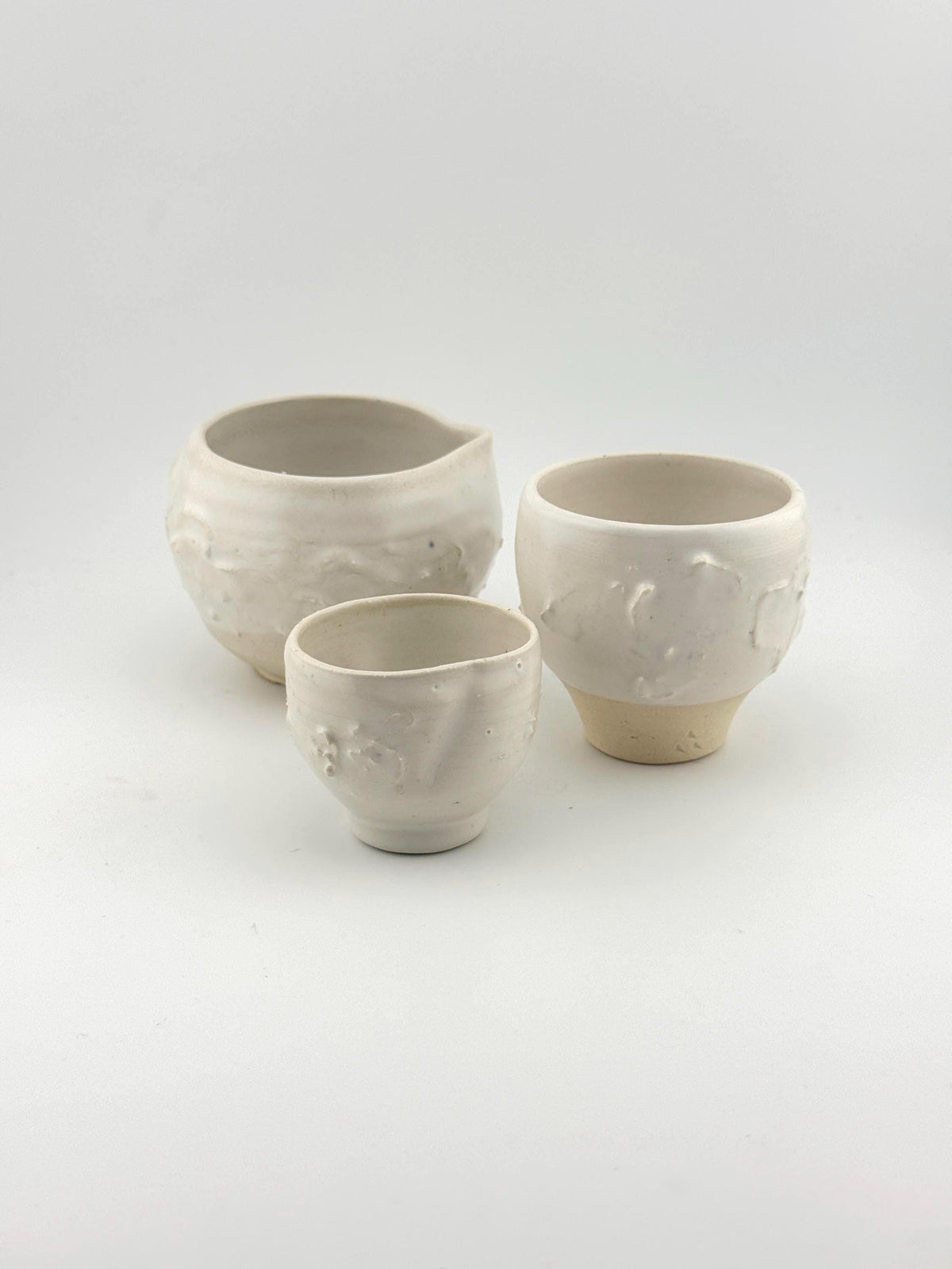 Tasses SHIRO en grès porcelainique blanc satiné, céramique japandi faite main par Terresme 