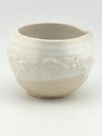 Tasses SHIRO en grès porcelainique blanc satiné, céramique japandi faite main par Terresme — vue 5 sur 9.