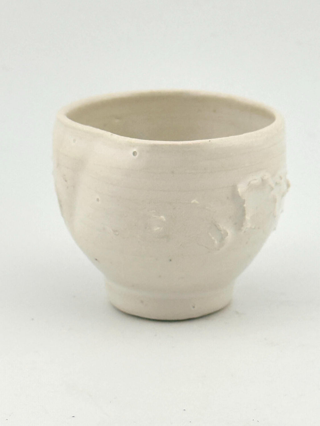 Tasses SHIRO en grès porcelainique blanc satiné, céramique japandi faite main par Terresme — vue 9 sur 9.