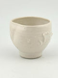 Tasses SHIRO en grès porcelainique blanc satiné, céramique japandi faite main par Terresme — vue 9 sur 9.