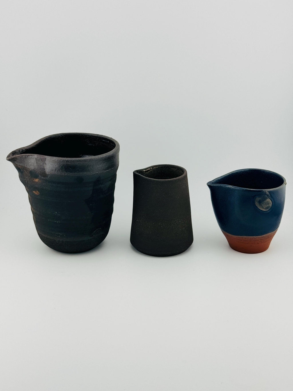 Tasses verseuses KATAKUCHI en céramique, faites main par Terresme — vue 1 sur 10.