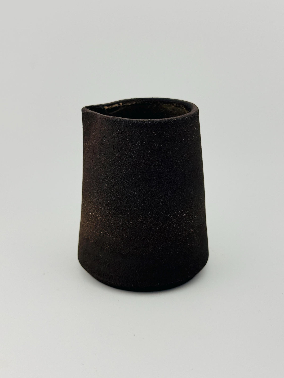 Tasses verseuses KATAKUCHI en céramique, faites main par Terresme — vue 6 sur 10.