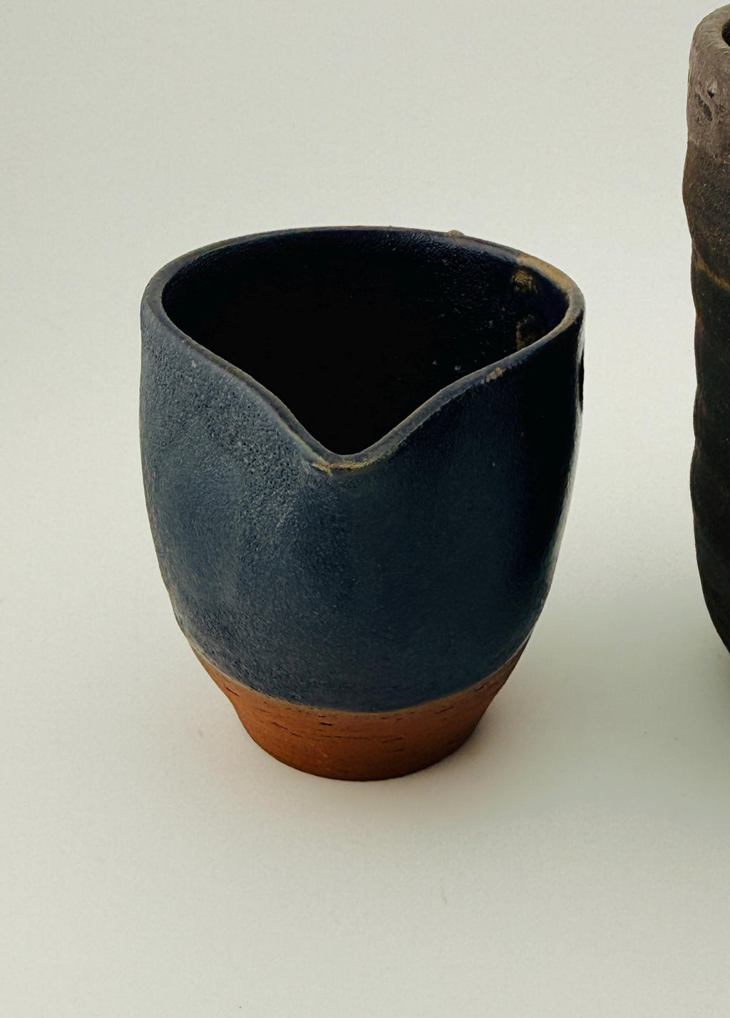 Tasses verseuses KATAKUCHI en céramique, faites main par Terresme — vue 9 sur 10.
