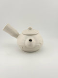Théière SHIRO en grès porcelainique blanc satiné – Terres.me – vue 1